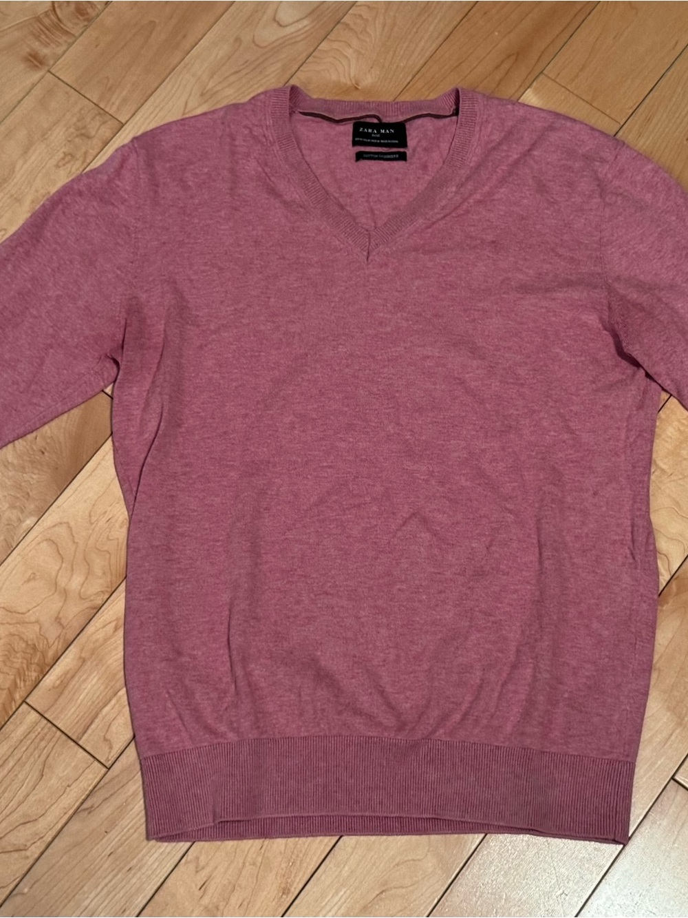 Zara Men's V-Neck Sweater in Dusty Rose Pink